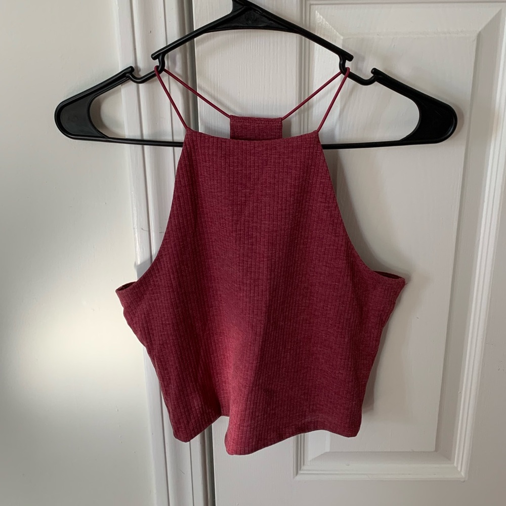 Knit cropped tank. Elastic straps